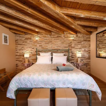 Romantik Guest house *